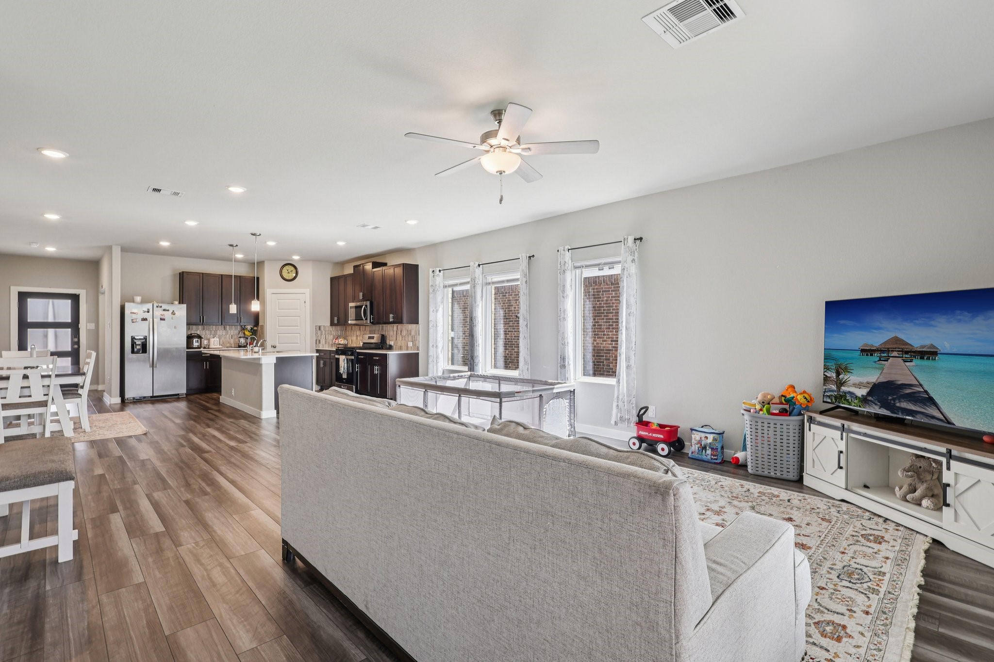 5931 Jenna Way Rosenberg, TX 77471 - Photo 10 of 35 Living Room