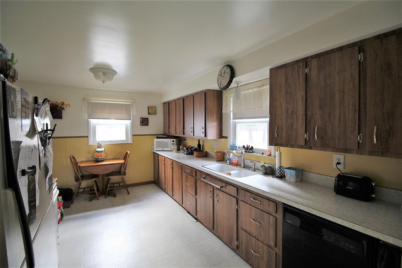4380 North 11 Mile Road Pinconning, MI 48650 - Photo 13 of 20