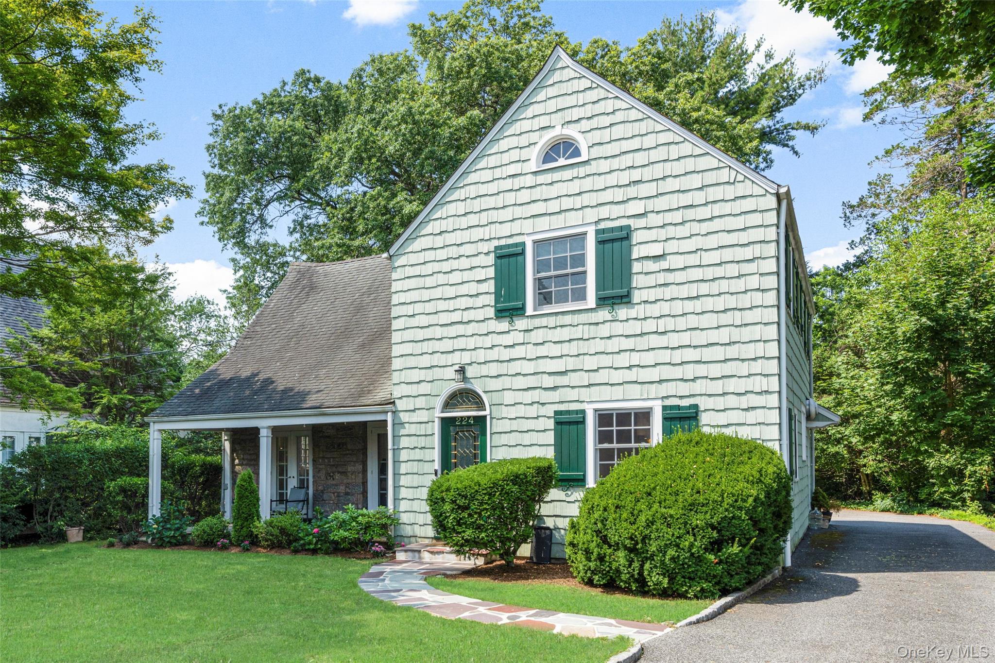 224 Mamaroneck Road Scarsdale, NY 10583 - Photo 25 of 28 Long driveway can accommodate several cars