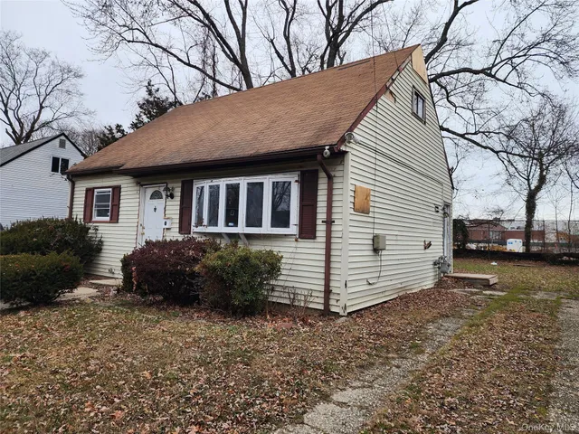a house that has a lot of plants