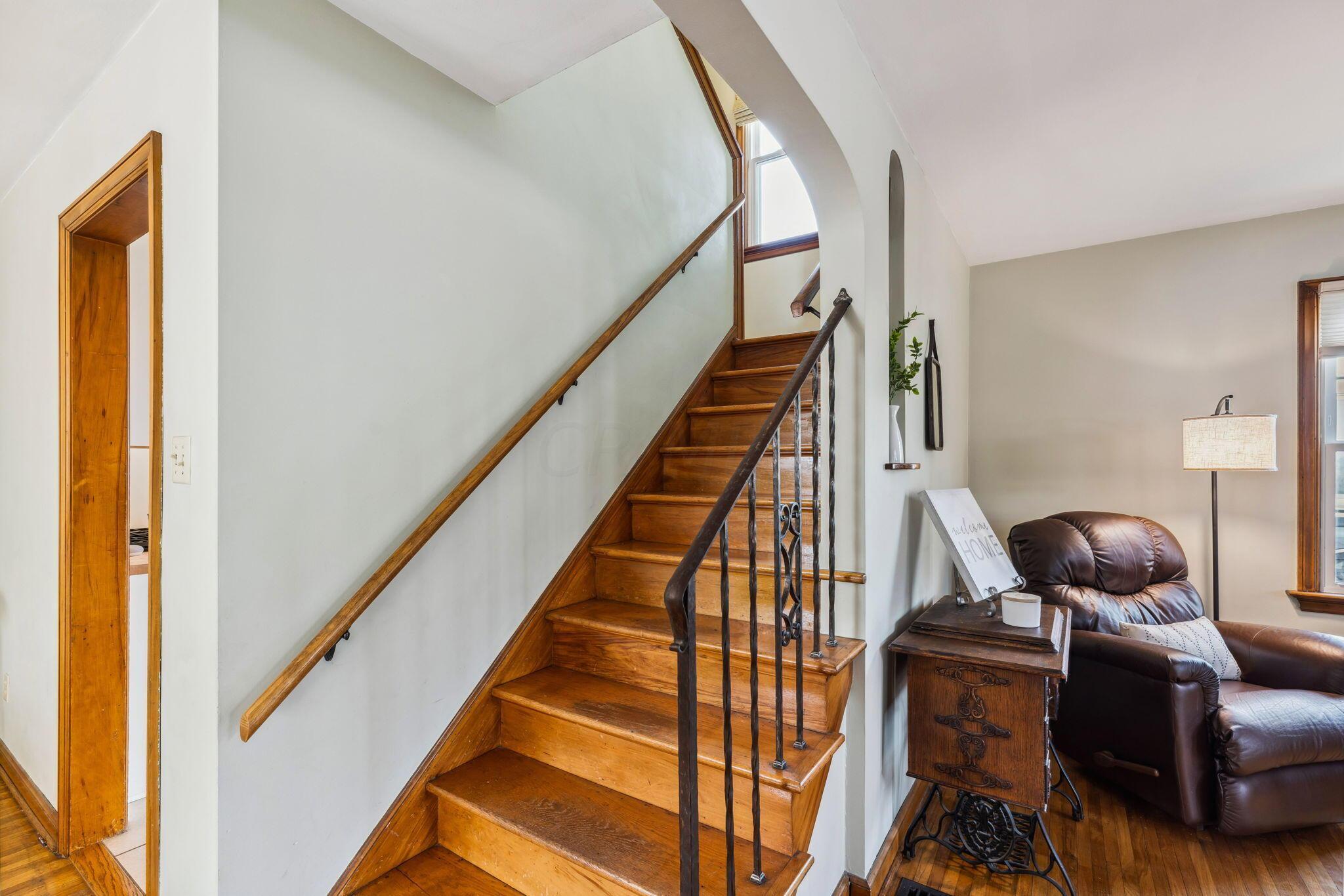 771 Vernon Road Columbus, OH 43209 - Photo 28 of 52 Stairs
