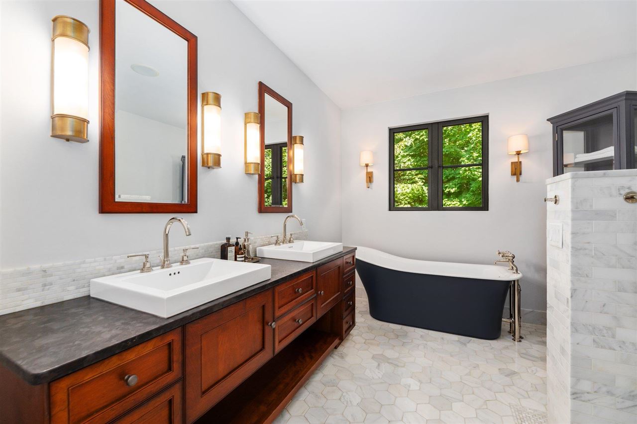 2533 Carroll Road Traverse City, MI 49686 - Photo 32 of 77 1892230-31.JPG