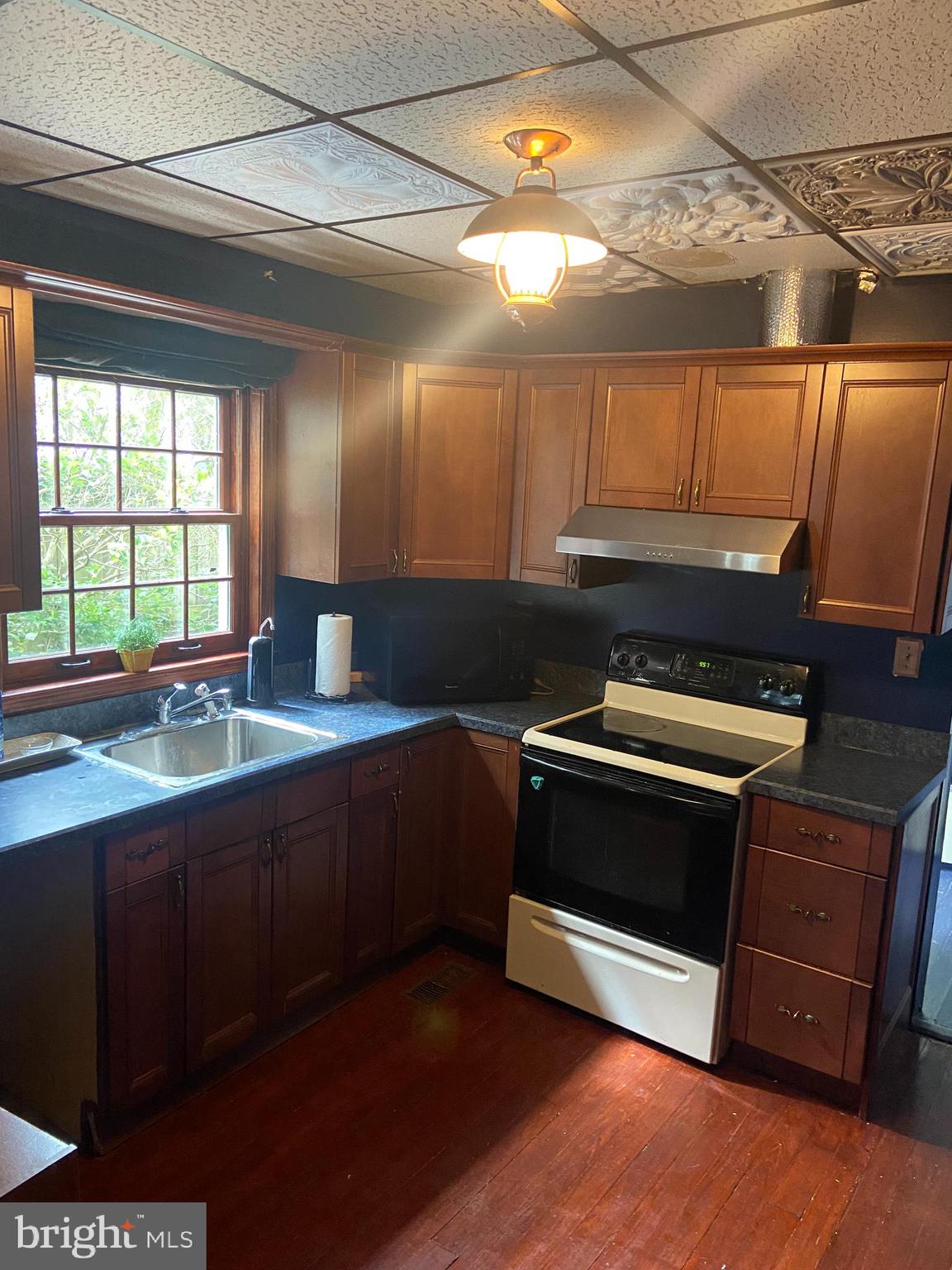 16 Dogwood Road Riva, MD 21140 - Photo 3 of 18 Kitchen