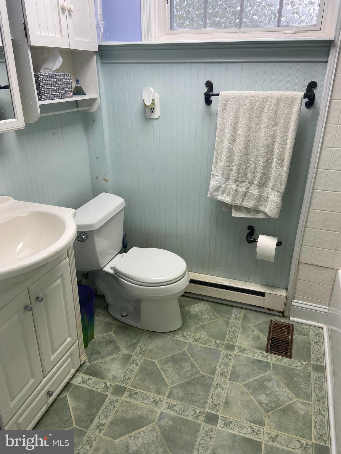 16 Dogwood Road Riva, MD 21140 - Photo 9 of 18 Bathroom