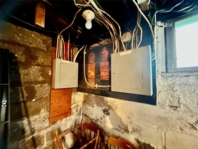 $179,900 | 2002 East Main Street, Endicott, NY 13760