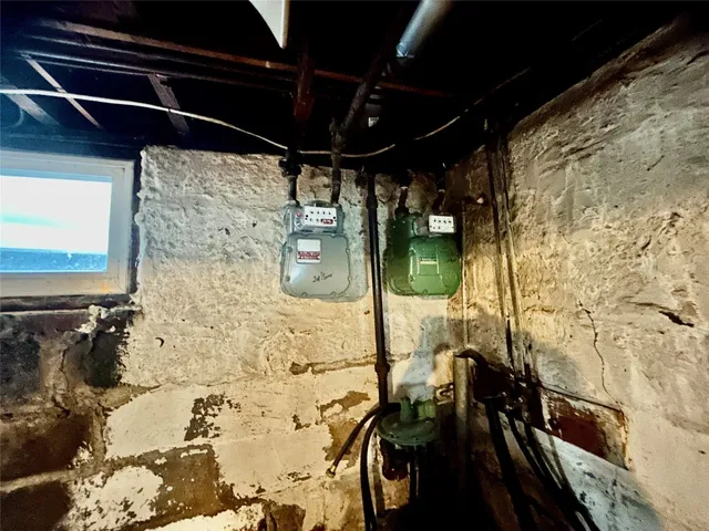 $179,900 | 2002 East Main Street, Endicott, NY 13760