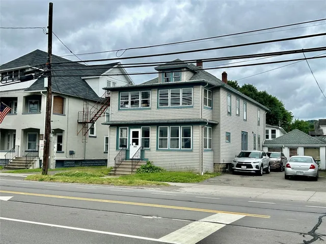 $179,900 | 2002 East Main Street, Endicott, NY 13760