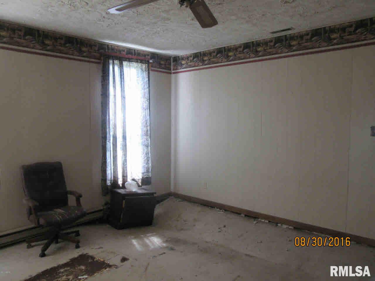 3008 Old Marion Road Metropolis, IL 62960 - Photo 10 of 17