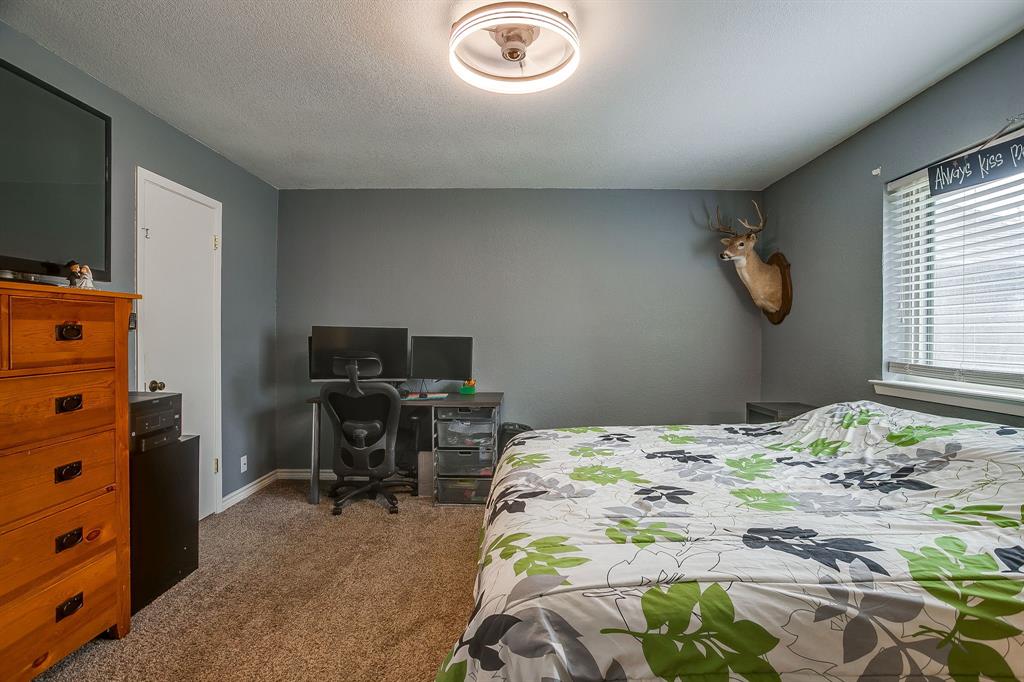 800 Poe Street Azle, TX 76020 - Photo 10 of 31