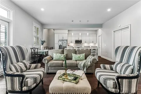 $740,000 | 731 St Charles Avenue, Unit 409, New Orleans, LA 70130