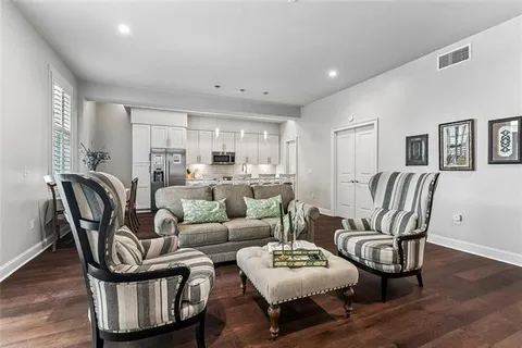 $740,000 | 731 St Charles Avenue, Unit 409, New Orleans, LA 70130