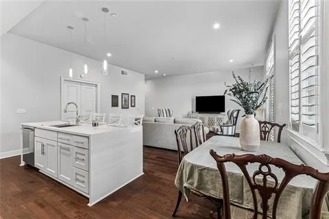 $740,000 | 731 St Charles Avenue, Unit 409, New Orleans, LA 70130