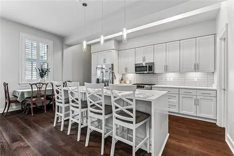 $740,000 | 731 St Charles Avenue, Unit 409, New Orleans, LA 70130
