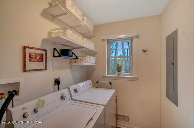 a view of livingroom with furniture