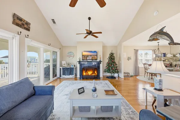 $1,095,000 | 1511 Holly Drive, North Myrtle Beach, SC 29582