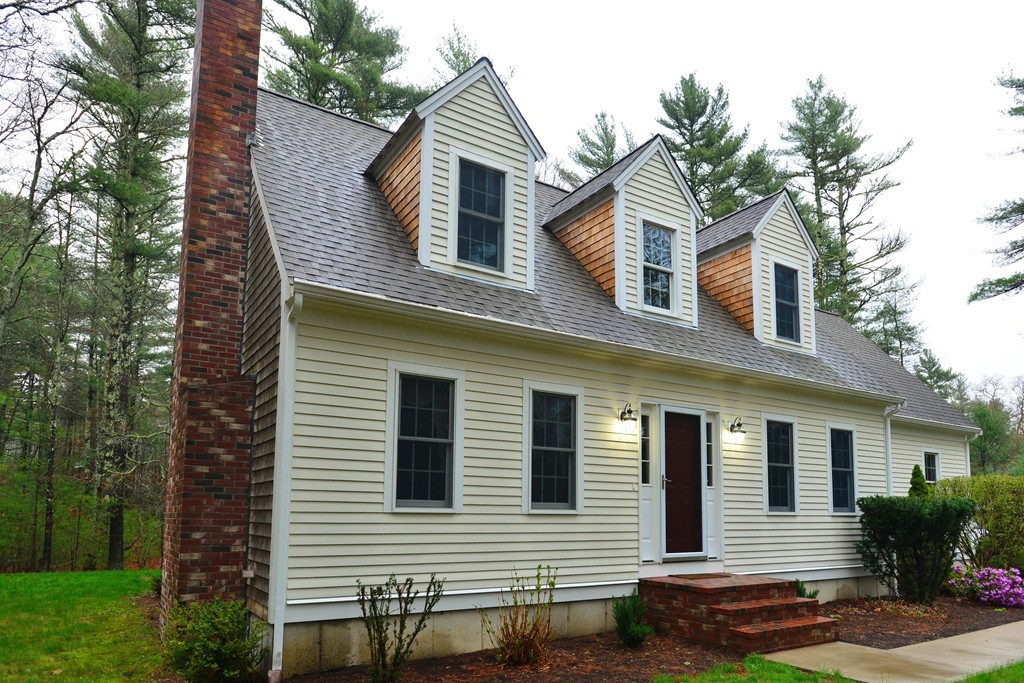 86 Haskell Ridge Road Rochester, MA 02770 - Photo 3 of 25 a view of a house with a yard