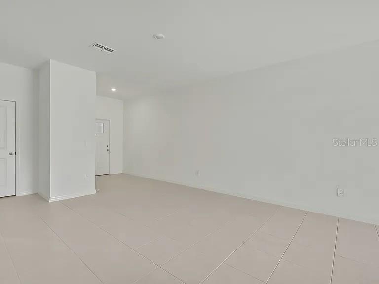 36144 Risa Michele Street Zephyrhills, FL 33541 - Photo 13 of 24