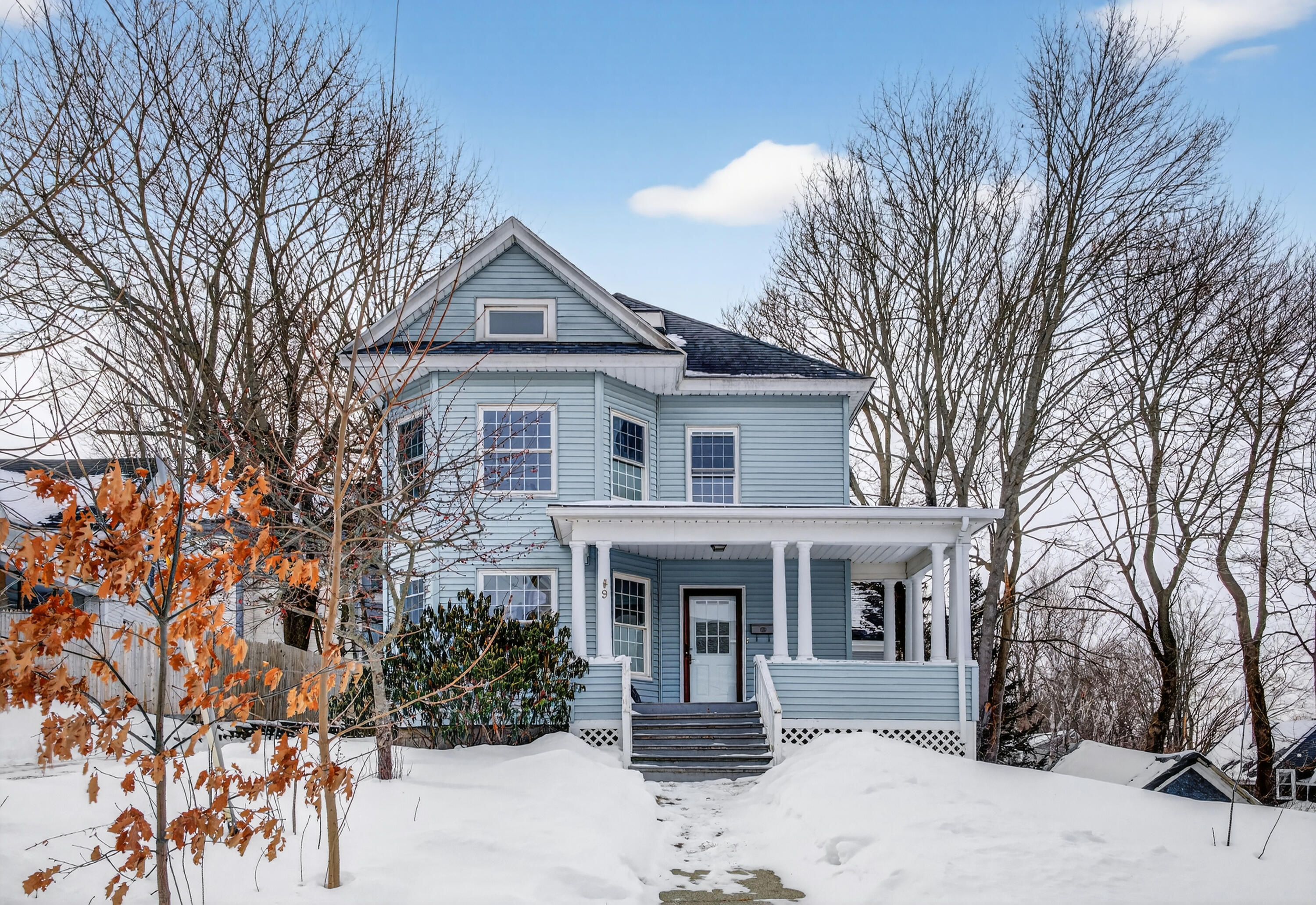 9 Brooks Street Augusta, ME 04330 - Photo 1 of 44 DSC08014