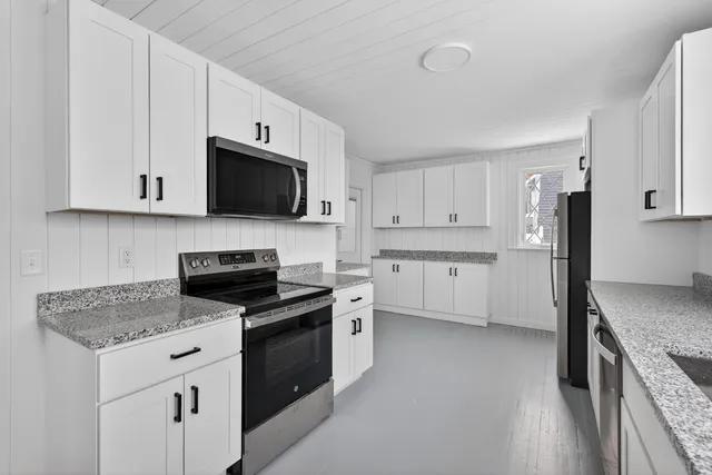 $275,000 | 9 Brooks Street, Augusta, ME 04330