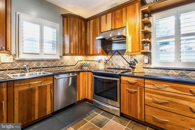 $900,000 | 1008 North Royal Street, Alexandria, VA 22314