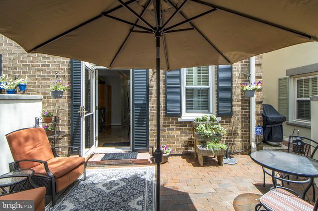 $900,000 | 1008 North Royal Street, Alexandria, VA 22314