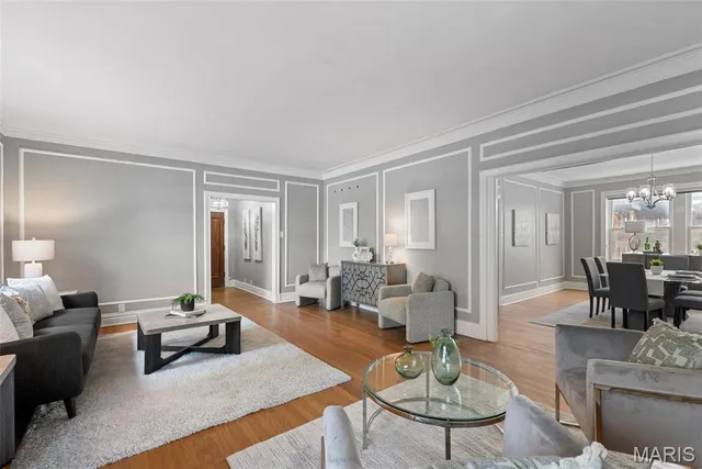 $217,500 | 625 South Skinker Boulevard, Unit 202, St. Louis, MO 63105