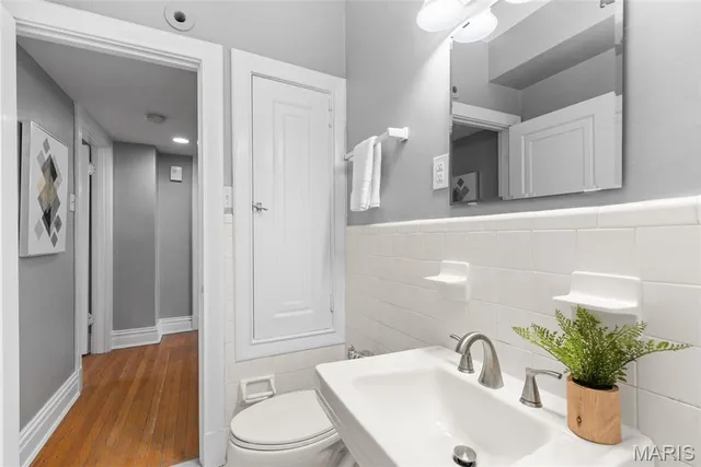 $217,500 | 625 South Skinker Boulevard, Unit 202, St. Louis, MO 63105