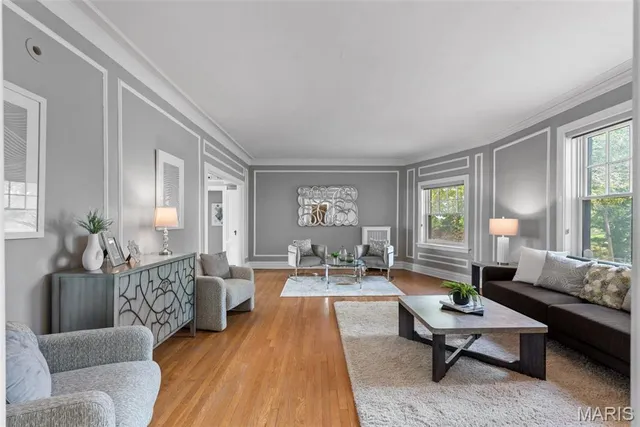 $217,500 | 625 South Skinker Boulevard, Unit 202, St. Louis, MO 63105