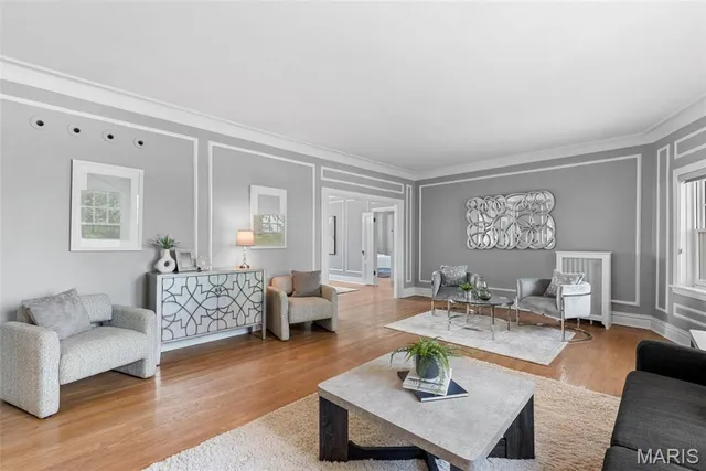 $217,500 | 625 South Skinker Boulevard, Unit 202, St. Louis, MO 63105