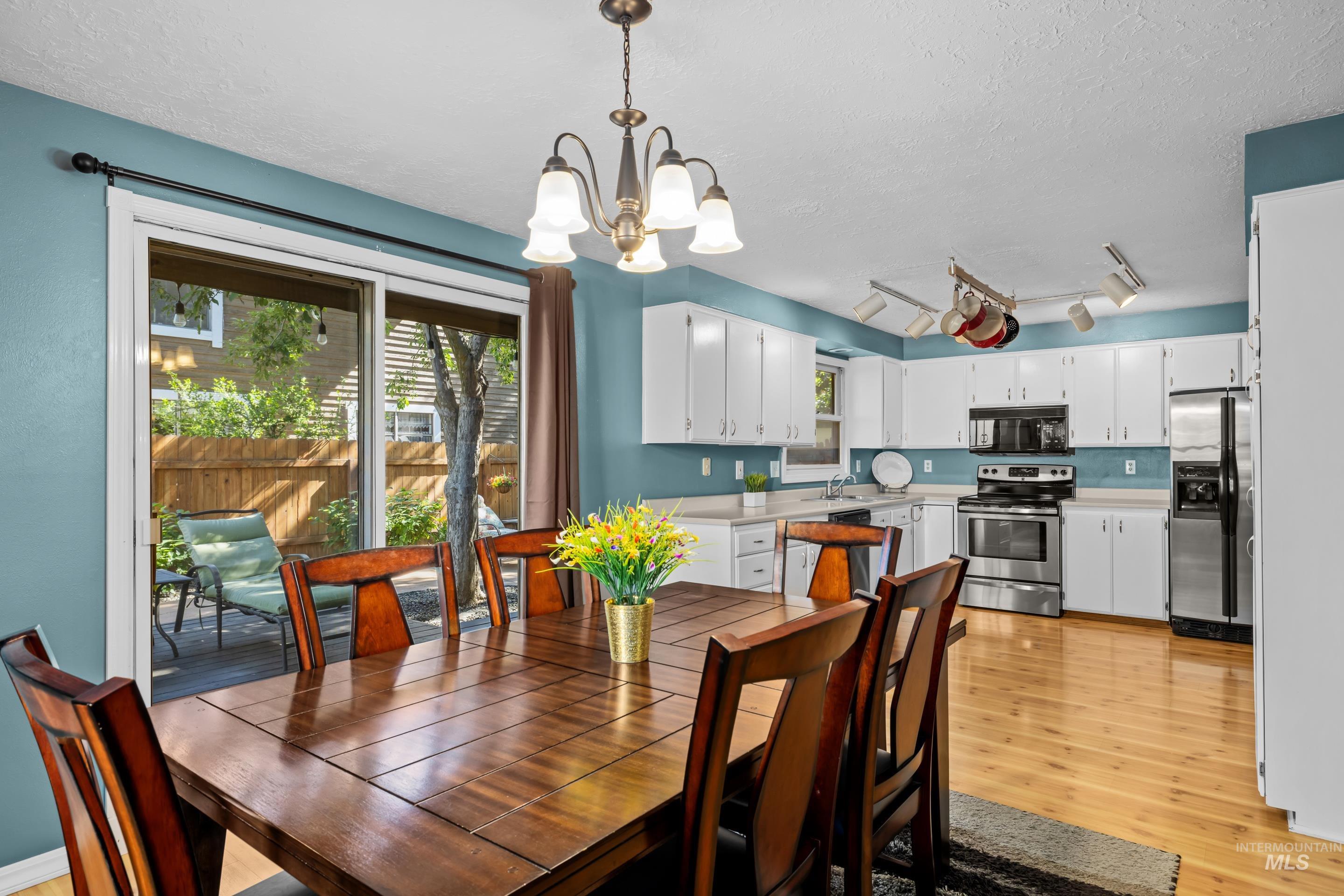 3374 Chickory Way Boise, ID 83706 - Photo 7 of 20