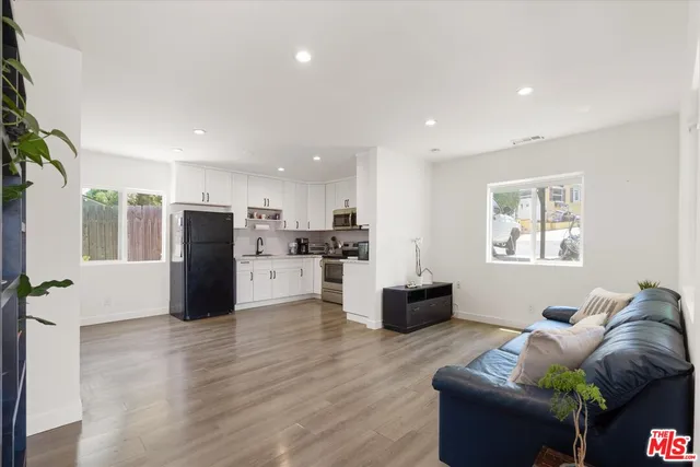 $699,000 | 10648 Franlie Drive, Sunland, CA 91040