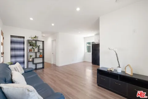 $699,000 | 10648 Franlie Drive, Sunland, CA 91040