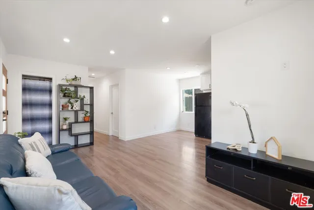 $699,000 | 10648 Franlie Drive, Sunland, CA 91040