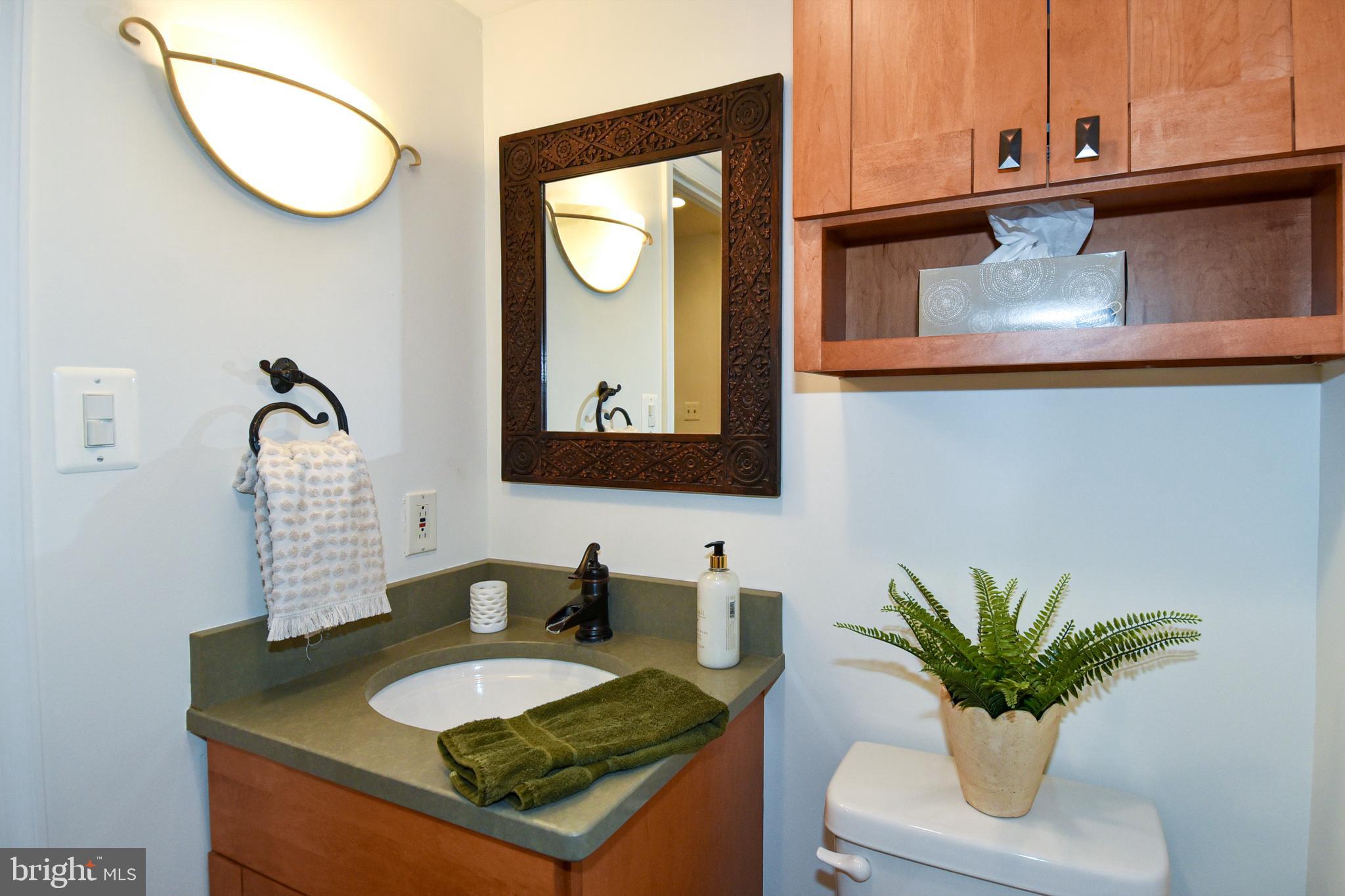 6608 Garrett Road Derwood, MD 20855 - Photo 17 of 38 Main level half bath