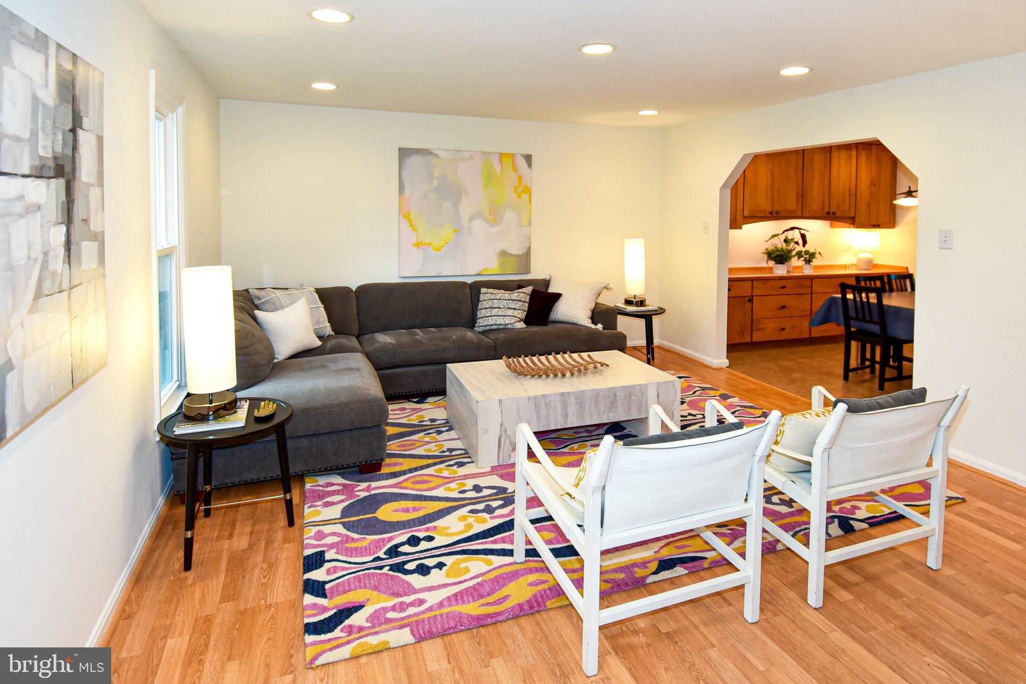 6608 Garrett Road Derwood, MD 20855 - Photo 3 of 38 Living room
