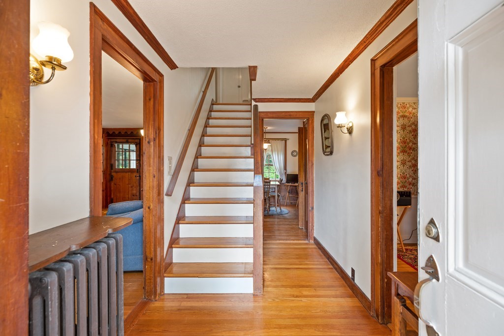 17 Webster Road Milton, MA 02186 - Photo 4 of 27