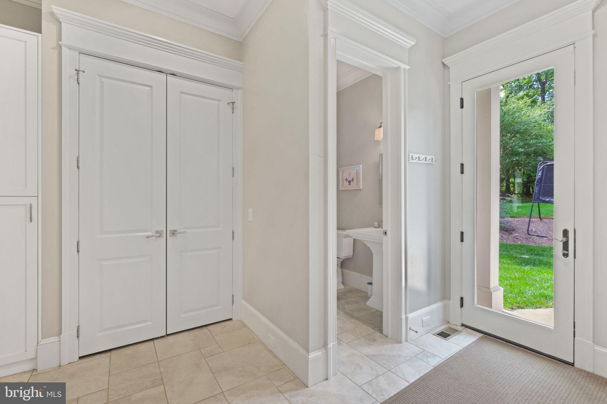 11413 Cushman Road North Bethesda, MD 20852 - Photo 29 of 110