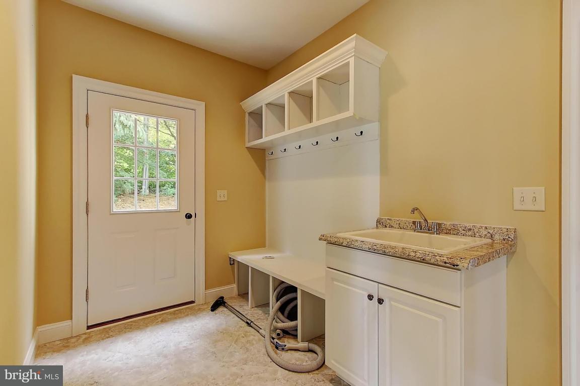 2230.5 Raleigh Drive Lancaster, PA 17601 - Photo 14 of 36 Gallery Image 14