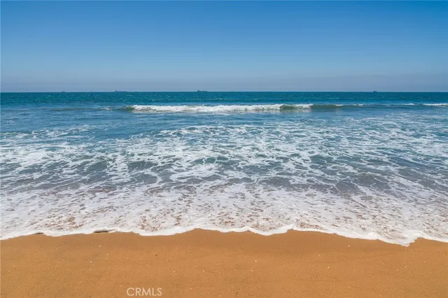 $7,500 | 1118 California Street, Huntington Beach, CA 92648