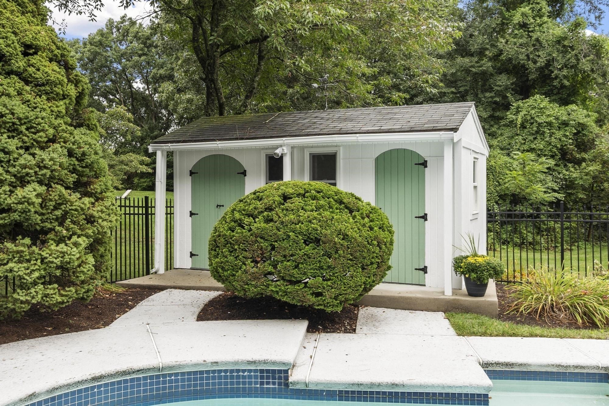 23 Hathaway Road Lexington, MA 02420 - Photo 35 of 39 Gallery Image 35