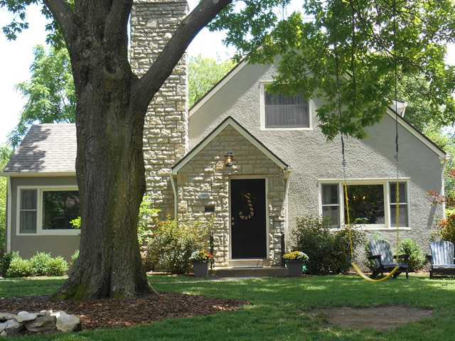 2668 Welsford Road Columbus, OH 43221 - Photo 1 of 24