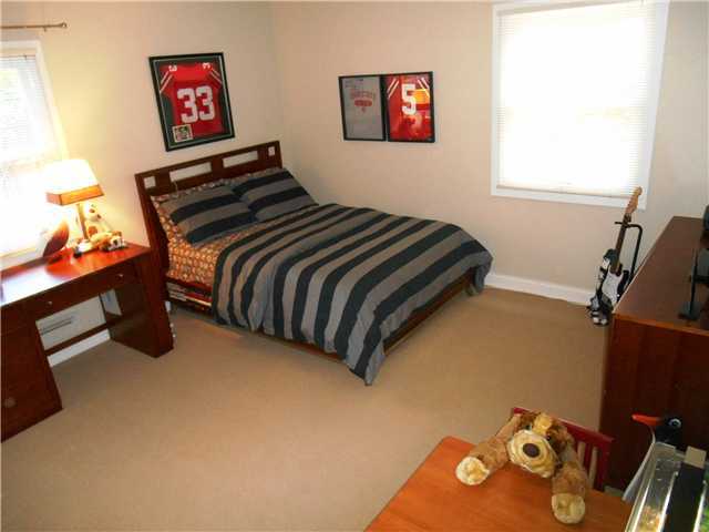 2668 Welsford Road Columbus, OH 43221 - Photo 13 of 24