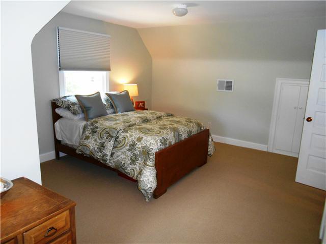 2668 Welsford Road Columbus, OH 43221 - Photo 14 of 24