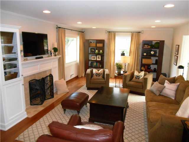 2668 Welsford Road Columbus, OH 43221 - Photo 4 of 24
