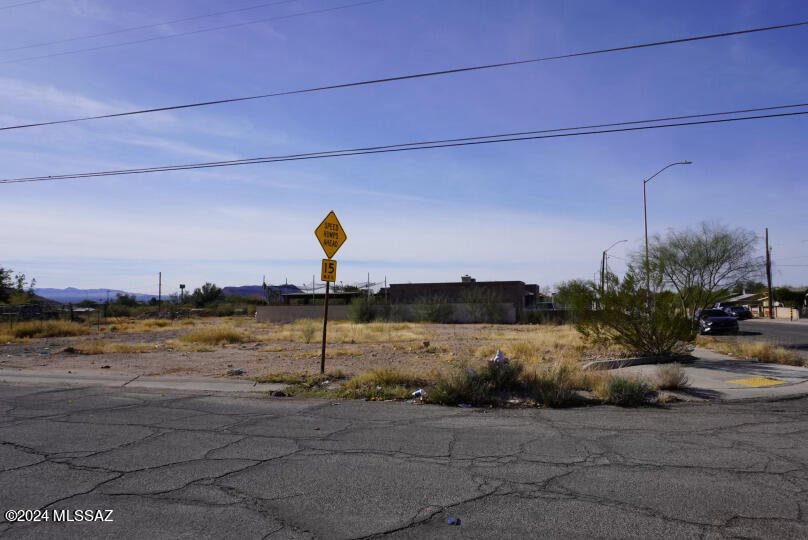 6802 South Missiondale Road, Unit 3 Tucson, AZ 85756 - Photo 3 of 6