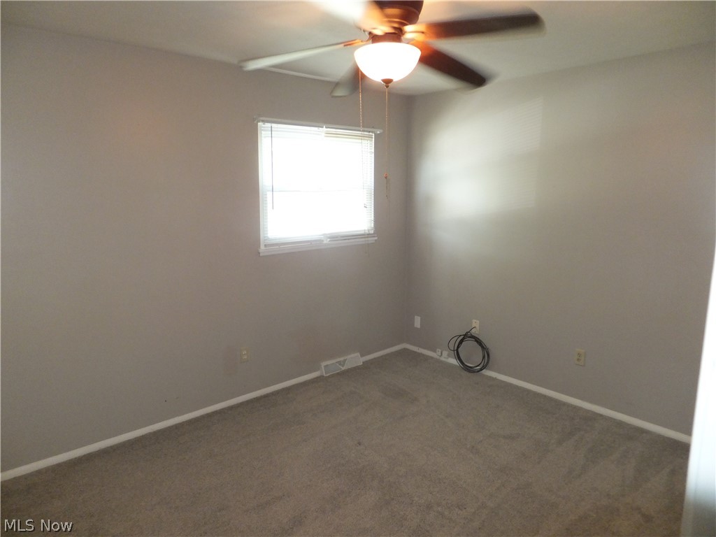 4641 Lake Road Sheffield Lake, OH 44054 - Photo 8 of 16