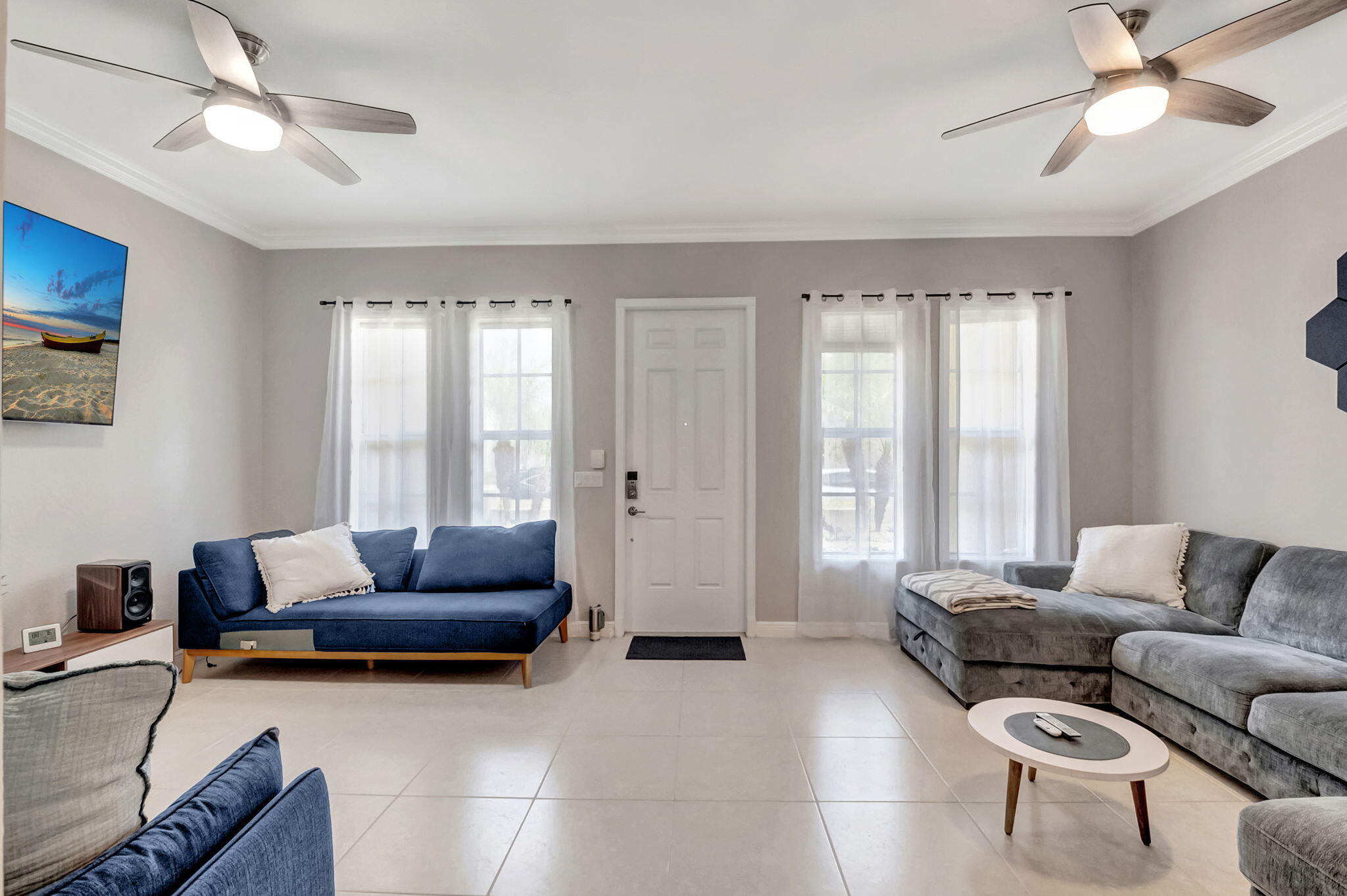 850 Northwest 83rd Lane Boca Raton, FL 33487 - Photo 5 of 46 Living Room