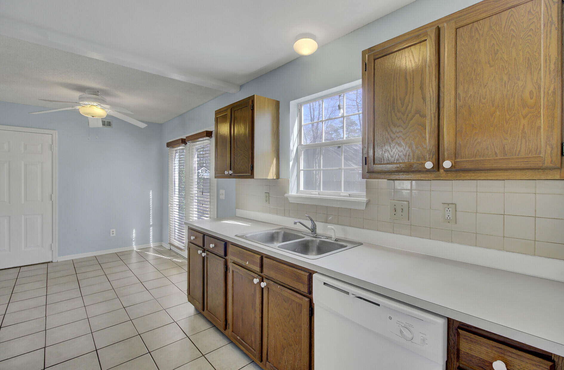 103 Raith Road Summerville, SC 29485 - Photo 11 of 35 12_12_mls