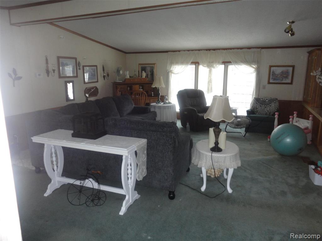 251 Inverness Lane Temperance, MI 48182 - Photo 5 of 23
