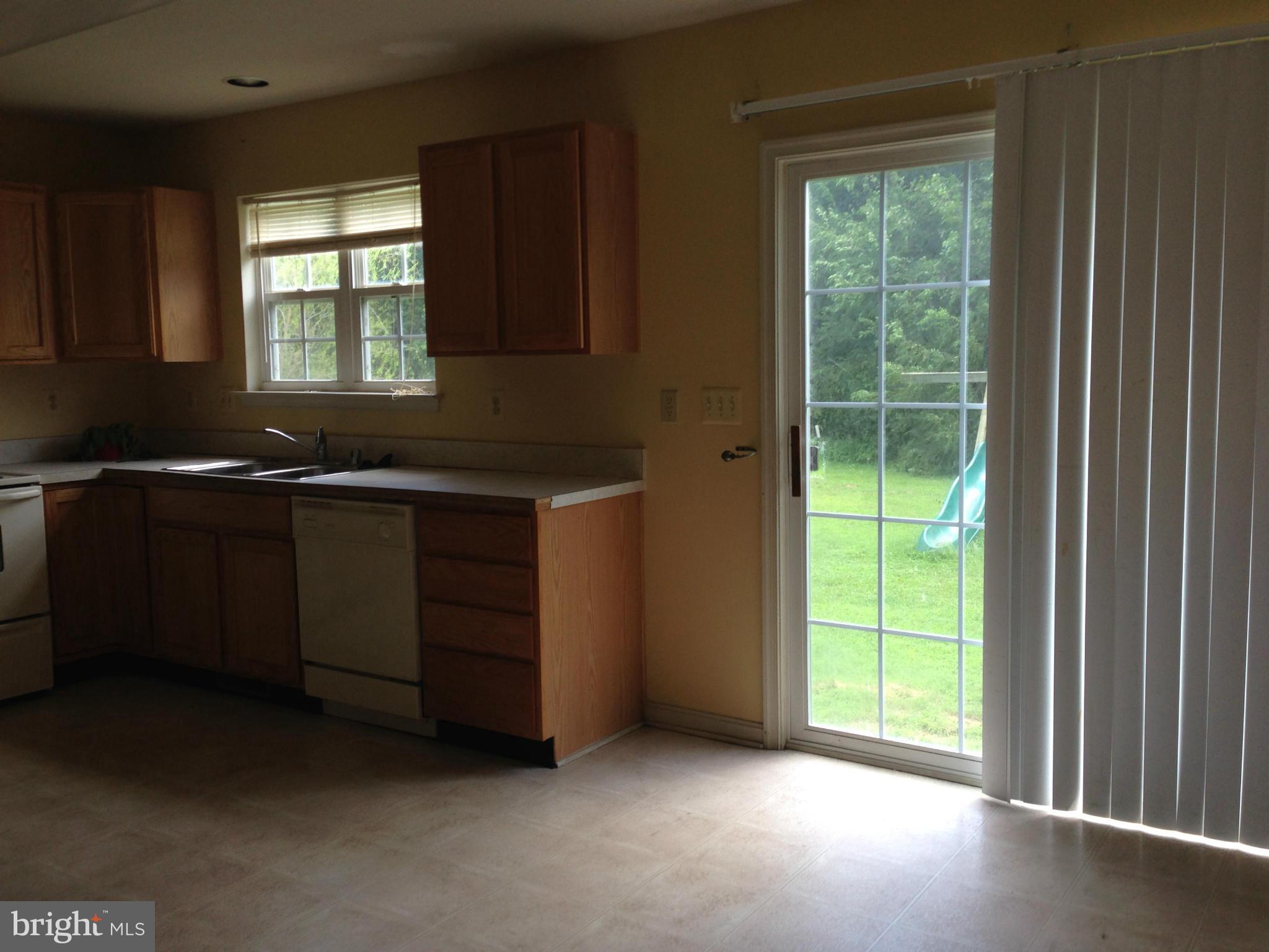 137 Miles Circle Hurlock, MD 21643 - Photo 7 of 19 Kitchen